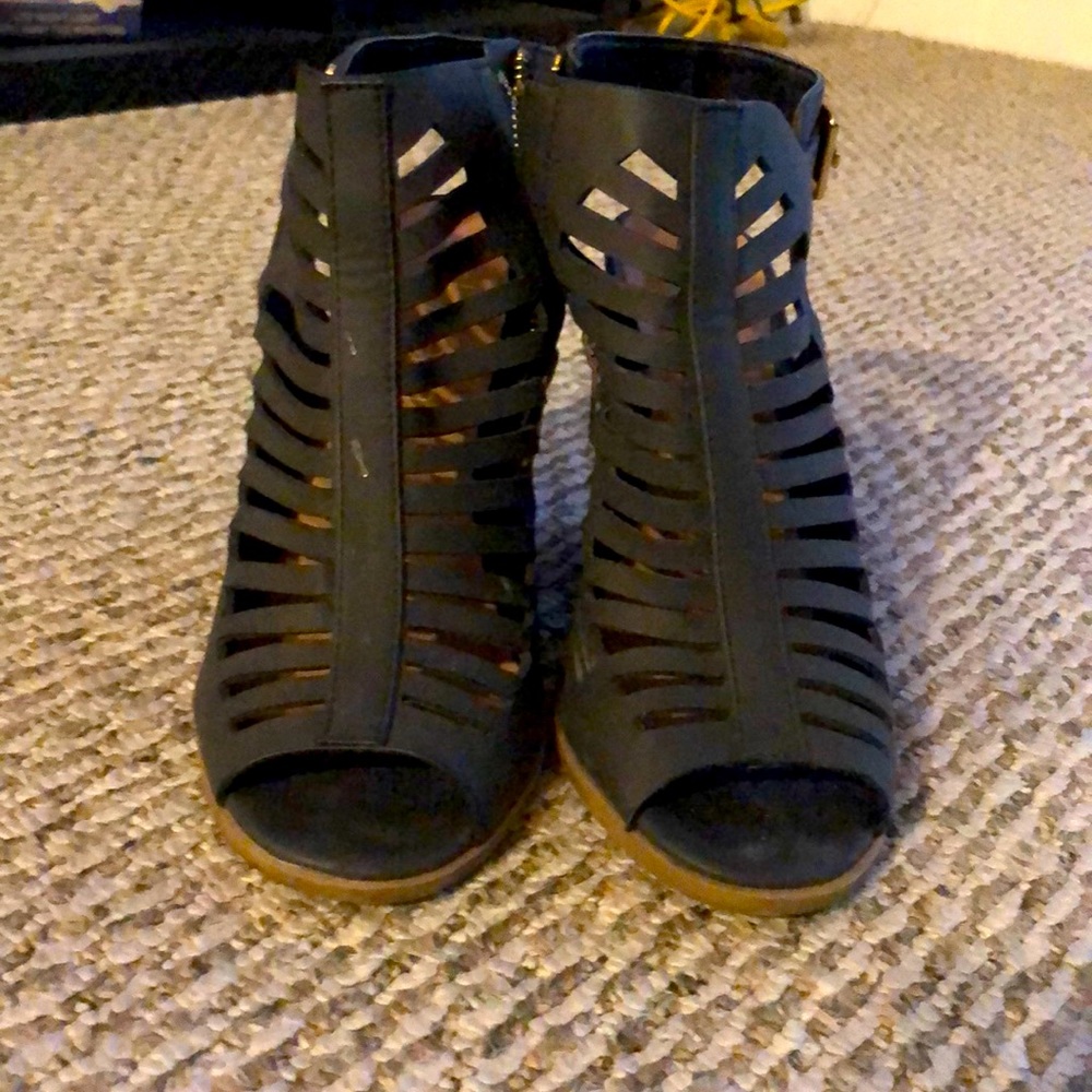 Black Chunky Heels